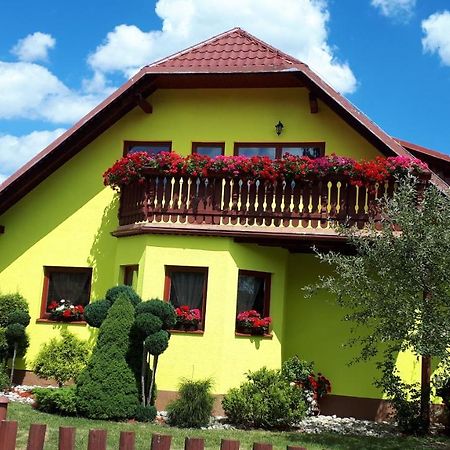 Apartman Adrianka Turčianske Teplice Exterior foto